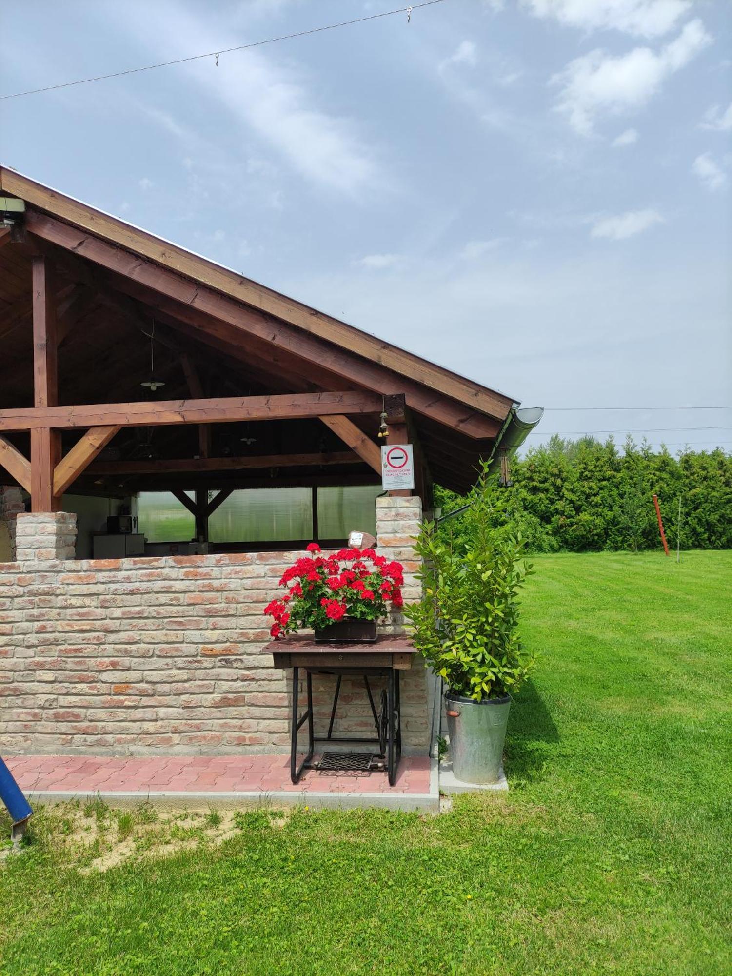 Orgona Vendeghaz Hotel Murakeresztur Buitenkant foto